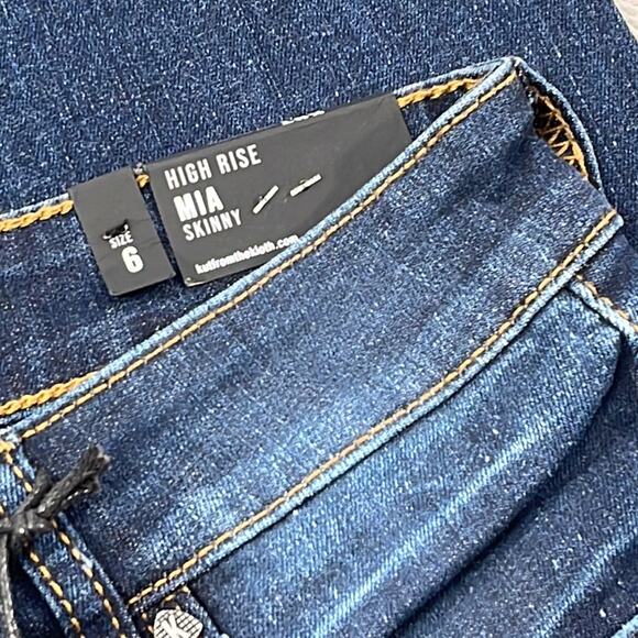 NEW Kut From the Kloth 6, Mia Mid Rise Skinny Darn Blue Denim Jeans Distressed - Picture 2 of 16